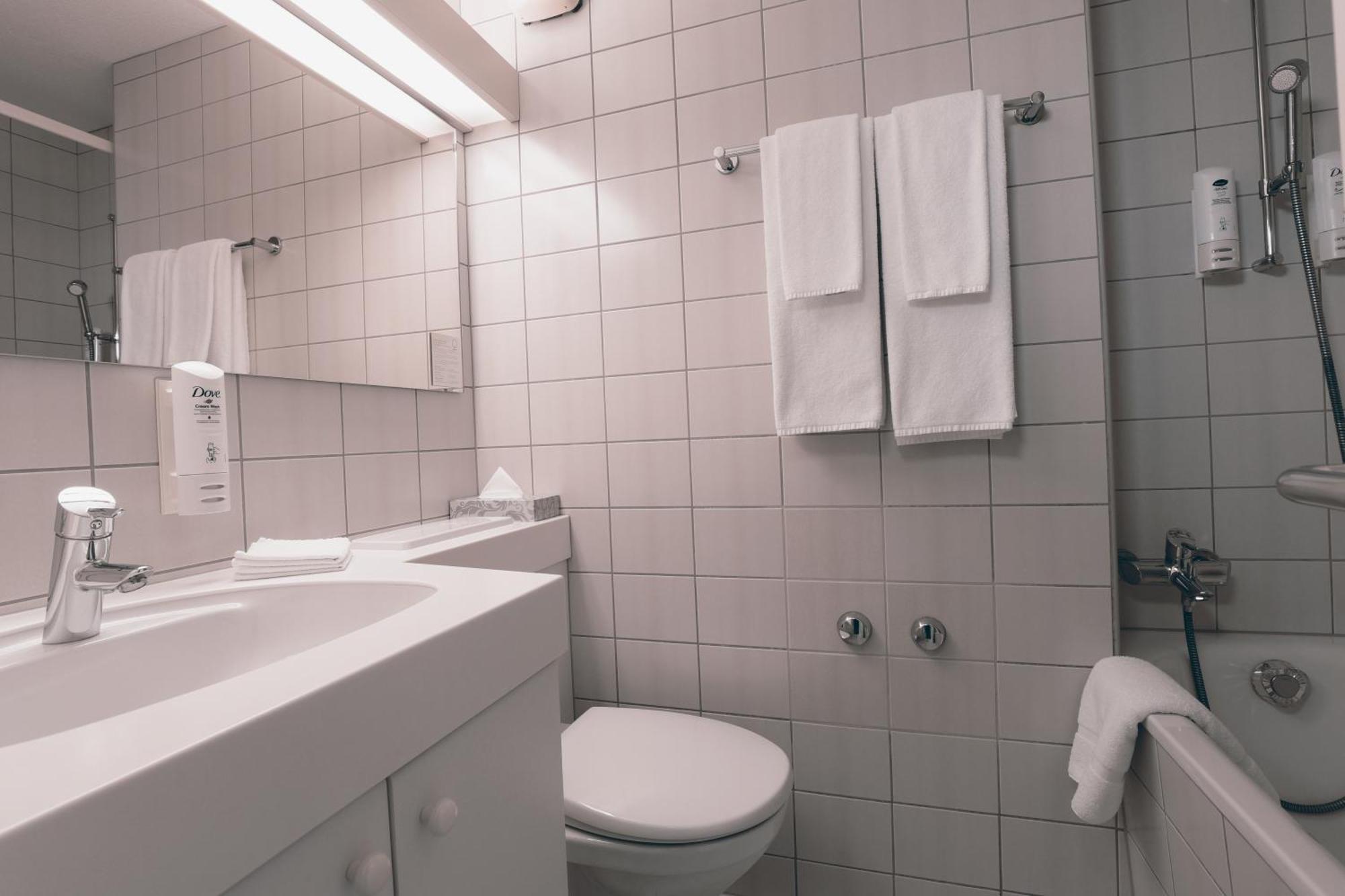 Hotel Thurgauerhof Self-Check-In Weinfelden Buitenkant foto