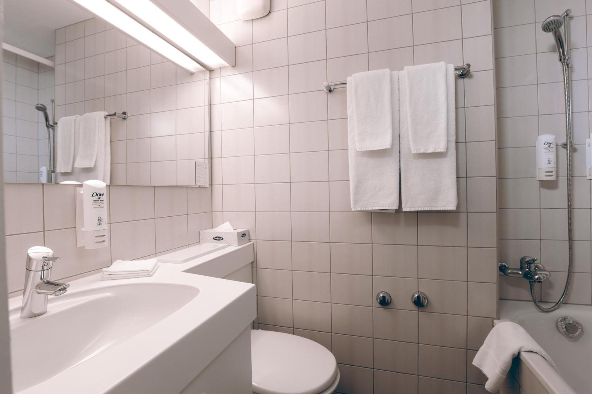Hotel Thurgauerhof Self-Check-In Weinfelden Buitenkant foto