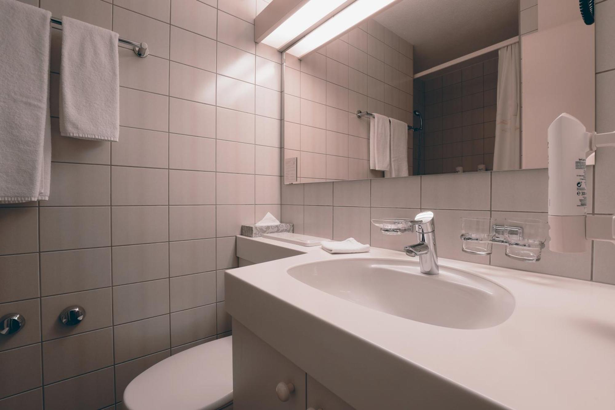 Hotel Thurgauerhof Self-Check-In Weinfelden Buitenkant foto